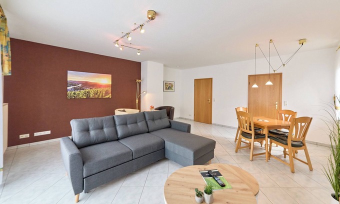 Lieser Apartment | Cozy vacation apartment Heldensicht in the guest house Binz-Meyer in Lieser