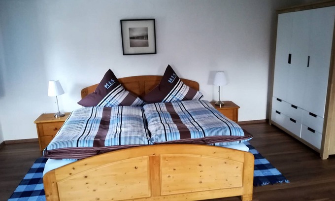 Flintsbach A. Inn Apartment | Cozy vacation apartment in Flintsbach with view to the Petersberg, 85 sqm, up to 4 persons