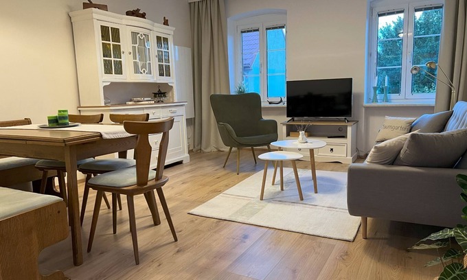 Hautzendorf Apartment | Cozy vacation home (100sqm) with large garden