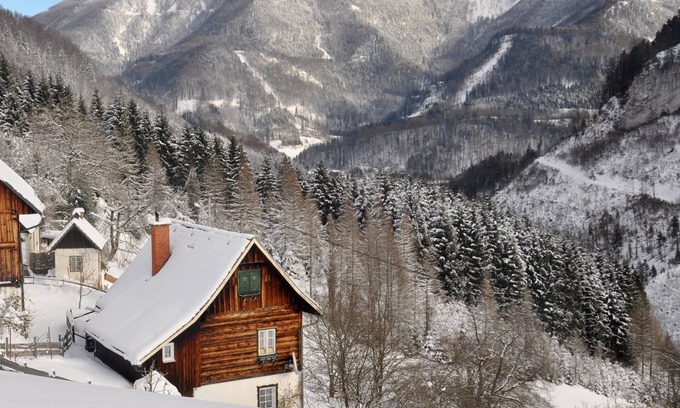 Weyer Ski Chalet | Cozy vacation hut Upper Austria Ennstaler Kalkalpen up to 6 pers., fenced