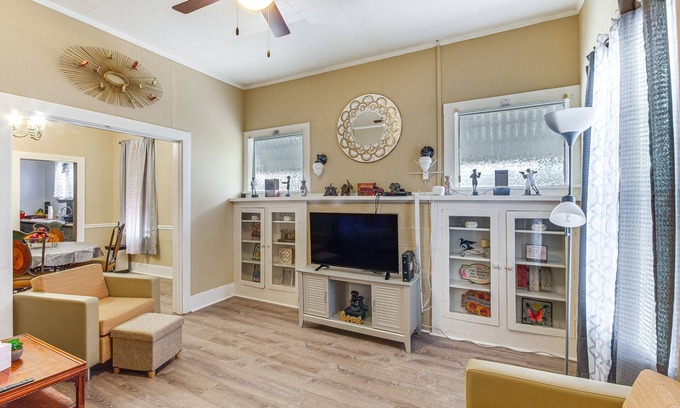 Vicksburg House | Cozy Vicksburg Home w/Patio ~ 1 Mi to Riverfront!