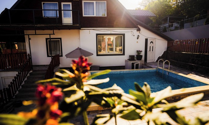 Sovata Villa | Cozy villa with all the perfect touches for a relaxing trip.