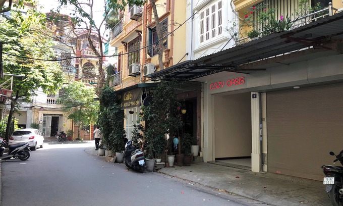 Hai Ba Trung House | Cozy Oasis - Strong Wifi, Netflix TV, Elevator, 5 minutes to Hoan Kiem Lake.