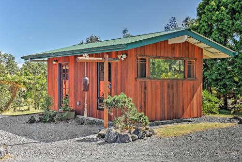 Mountain View Apartment | Cozy Volcano Studio with Phenomenal Rainforest Views