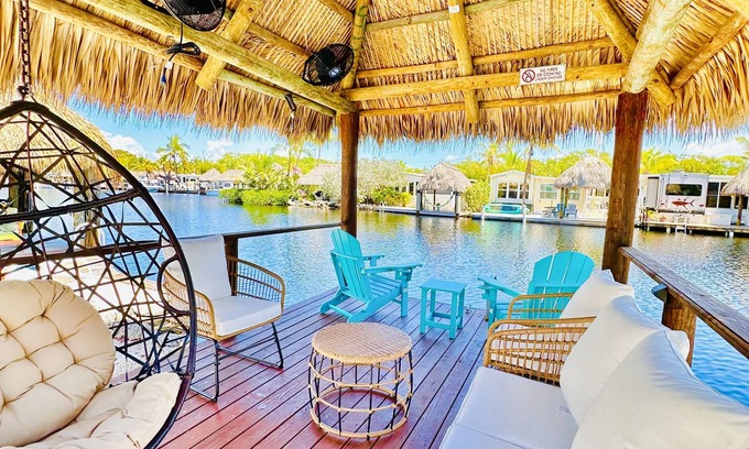 Key Largo RV Rental | Cozy Waterfront Retreat w/Private Boat Dock + Tiki