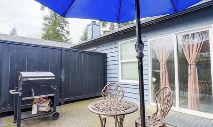 Picnic Point-North Lynnwood House | Cozy & Welcoming 2BR Lynwood Gem