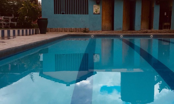 Machakos Apartment | Cozy1-bedroom with WIFI, Pool in enchanting Machakos 3