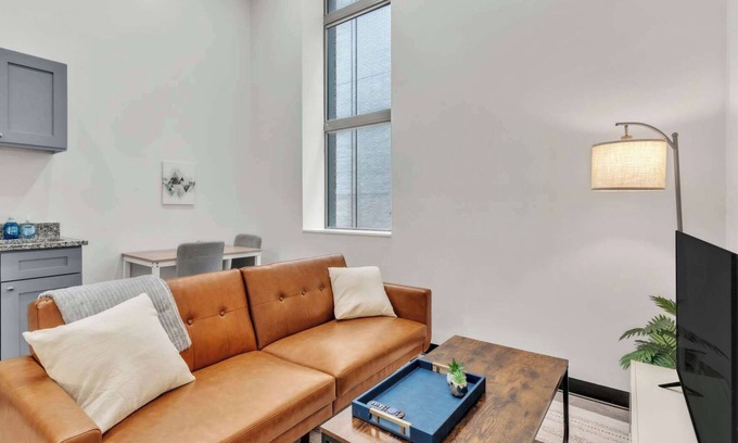 Cultural District Apartment | CozySuites Modern 1BR in Downtown Pitts #15