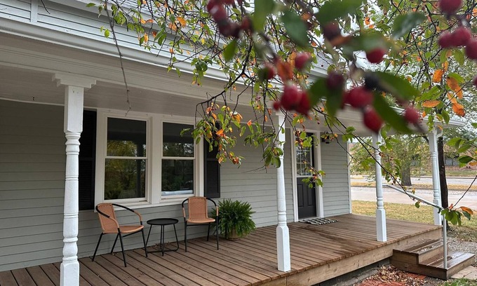 Hesston Cottage | Crabapple Cottage Your cozy temporary home