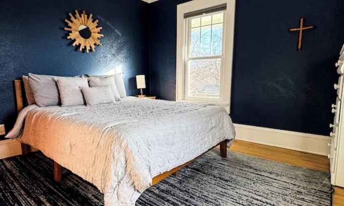 Willmar House | CRAFTSMAN’sUPSTAIRS! 3 bd rm w/impressive attic!