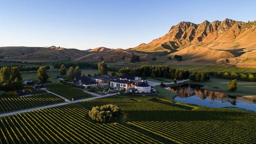 Tuki Tuki Cabin | Craggy Range Luxury Vineyard Retreat