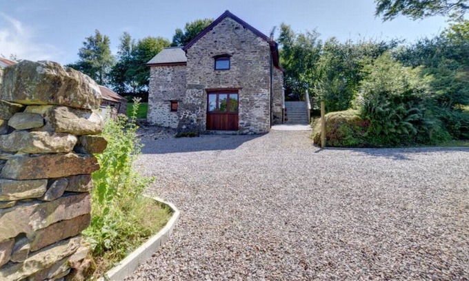 Lynton House | Cranscombe Barn - Two Bedroom House, Sleeps 4