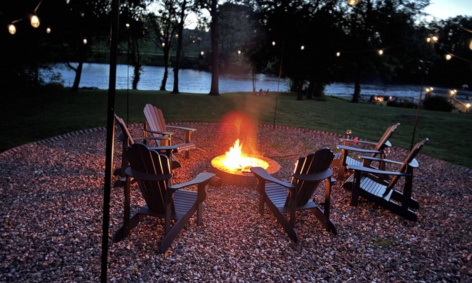Wallkill Apartment | Create Memories at our Modern Waterfront 1 BR Apartment: Hike, Sip Wine, Relax!