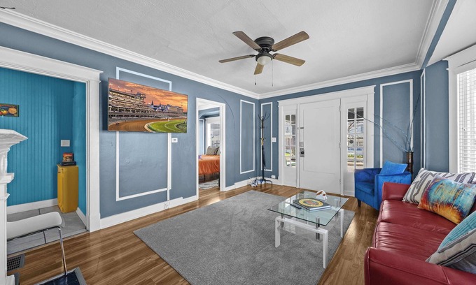 Louisville House | Creative & Bright Cozy Unit in Lou's Art District!