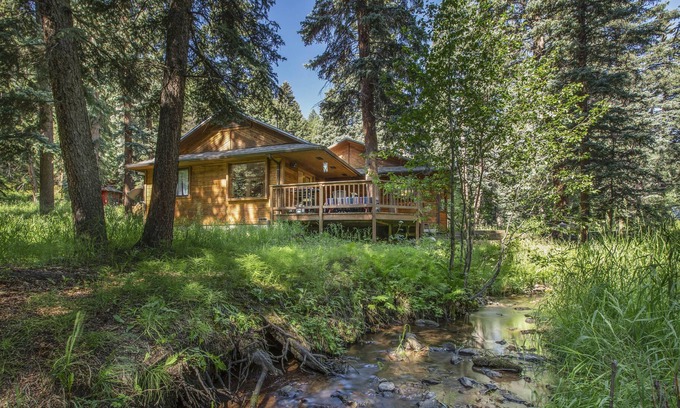 Shadow Mountain Cabin | Creekside Cabin WOW🌲