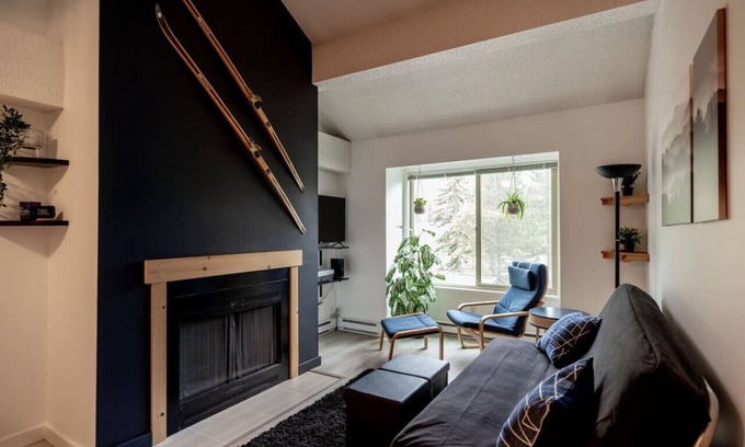 Whistler Creekside Condo | Creekside Lofted 1BR:Sleeps 4,Pool,Parking&Near Restaurants, Lakes and Shops!