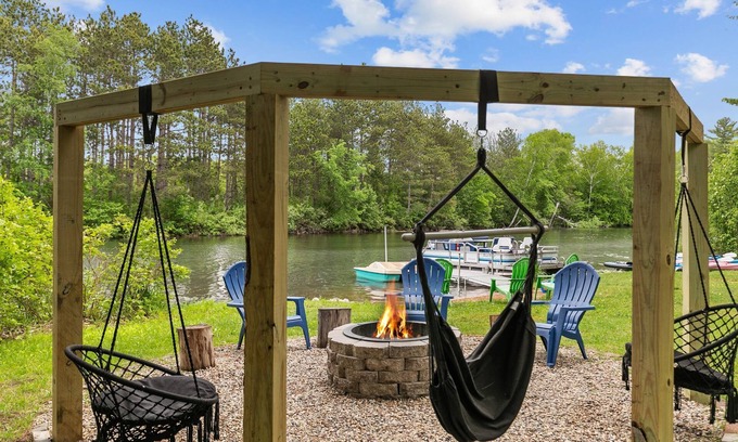 Wautoma House | Crisp Air, Cozy Fires & Lakefront Flair