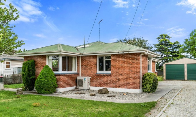 Lowburn House | CROMWELL COTTAGE - CROMWELL HOLIDAY HOME, family friendly in Cromwell