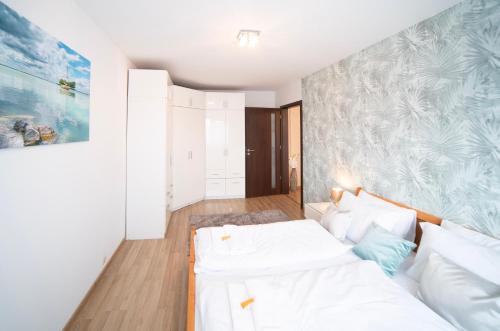 Obuda Apartment | Crown & Comfort - 4 ppl, Wi-Fi, TV, AC