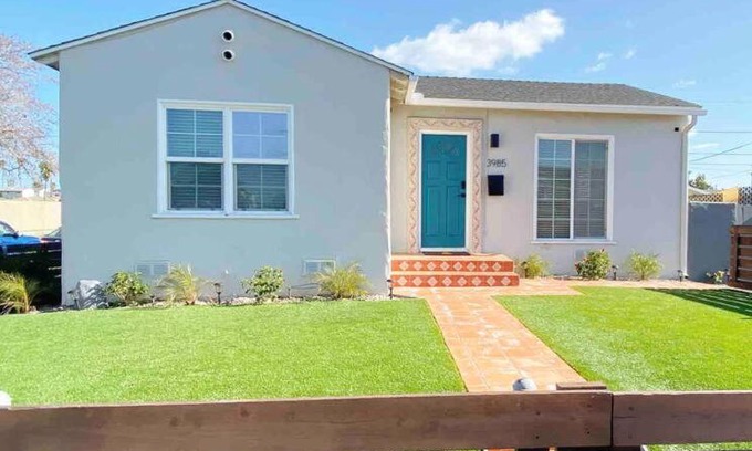 Crown Point House | Crown Point Home w/Cowboy Pool 2 Blocks to Bay