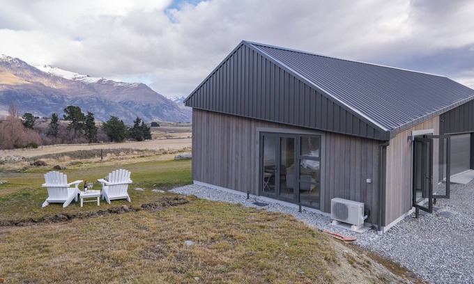 Arrowtown Cottage | CROWN STUDIO RURAL GETAWAY - ARROW JUNCTION HOLIDAY STUDIO in Arrowtown