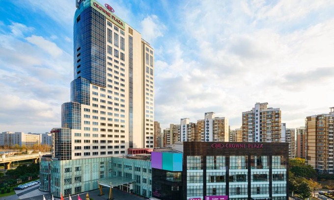 Pudong Hotel | Crowne Plaza Shanghai Pudong, an IHG Hotel