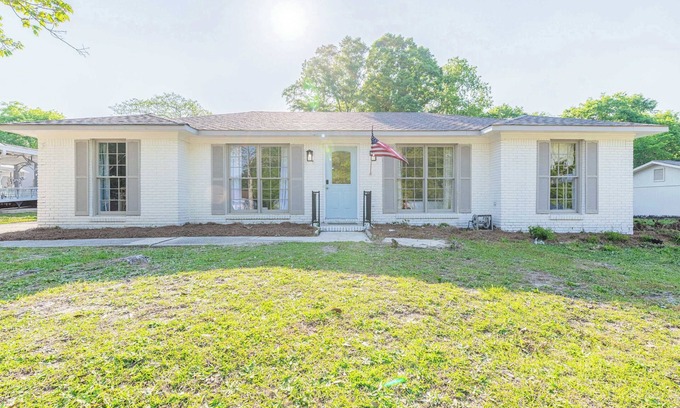Fortson House | Crowning Glory W/Pool & GameRoom
