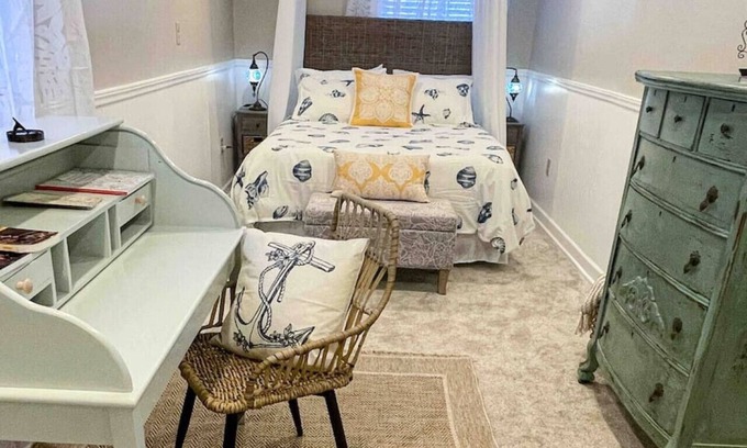 Lewes House | Crow’s Nest 1 BR Lewes Guest Apt – Bike to Beach