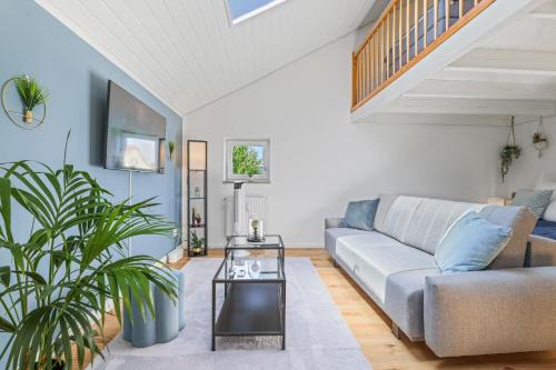 Im Freihofl Apartment | cruwzo I Maisonette - Netflix - Parking - near Audi