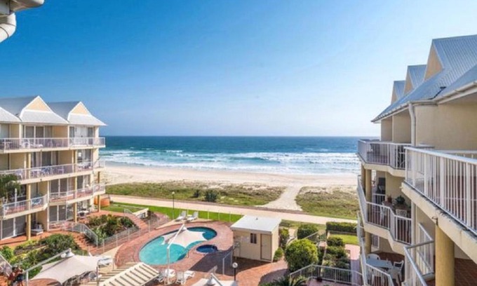 Tugun Apartment | Crystal Beachfront Apartments