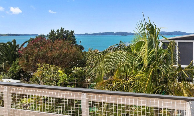 Snells Beach House | Crystal Clear – Snells Beach Holiday Home