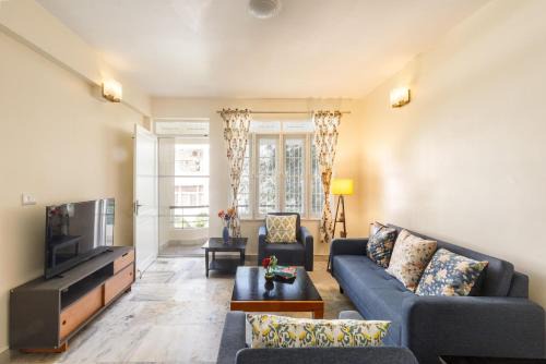 Ulsoor Apartment | Crystal Edge Apartment by Red OliveOff MG Road