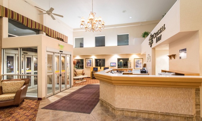 Great Falls Hotel | Crystal Inn Hotel & Suites Great Falls