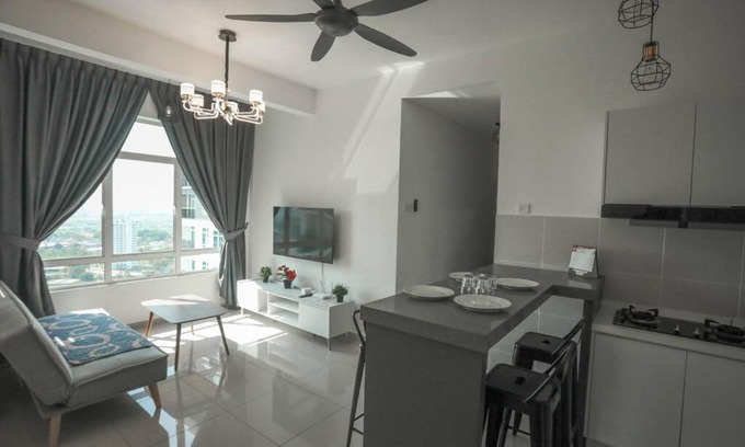 Malacca City Apartment | Crystal Luxury House 高级水晶屋 Near Jonker street