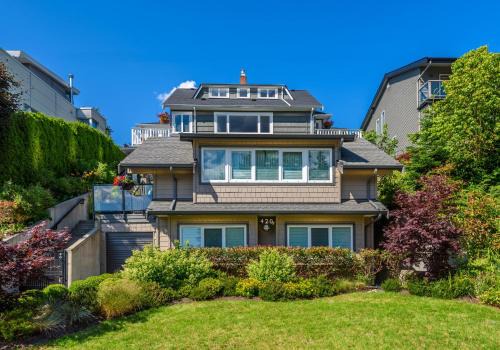 Upper Lonsdale Bed & Breakfast | Crystal's View Bed & Breakfast