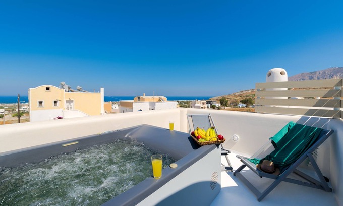 Messaria Apartment | Crystal Villas Santorini 2