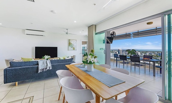 Darwin City Centre Apartment | Crystal Waterfront A Panoramic Balcony Haven