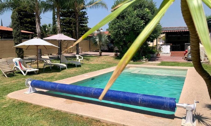 Tlajomulco de Zuniga Apartment | Cuatro Cycas - Casa de Campo con Alberca y Terraza