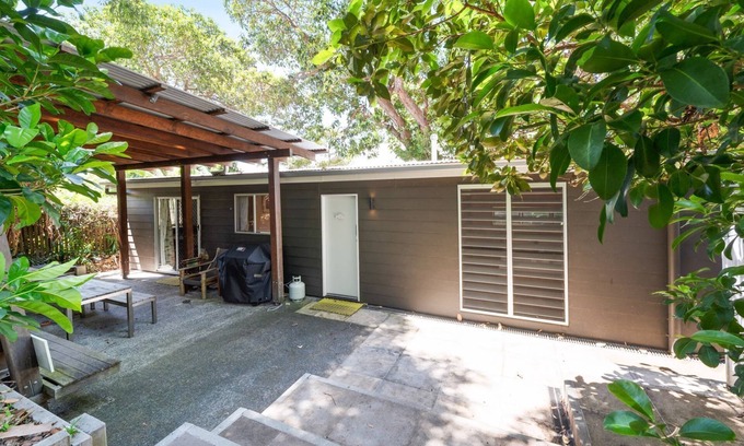 Point Lookout House | Curlew Shack | old school beach house with a contemporary makeover