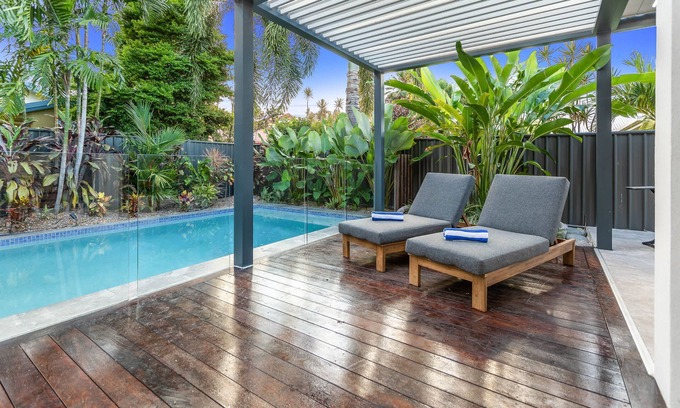 Kewarra Beach House | Curlews Nest - Pool BBQ and Beach