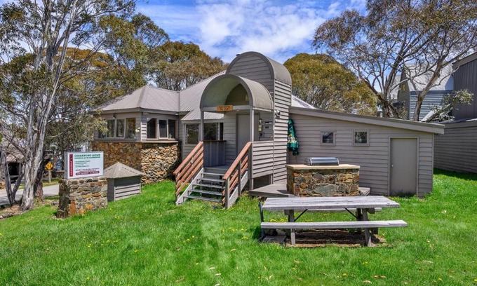 Dinner Plain House | Currawong Lodge