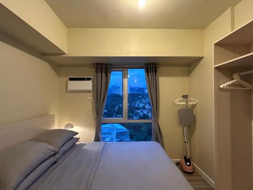 Cebu Apartment | Cushy Condo at Avida, IT Park Cebu