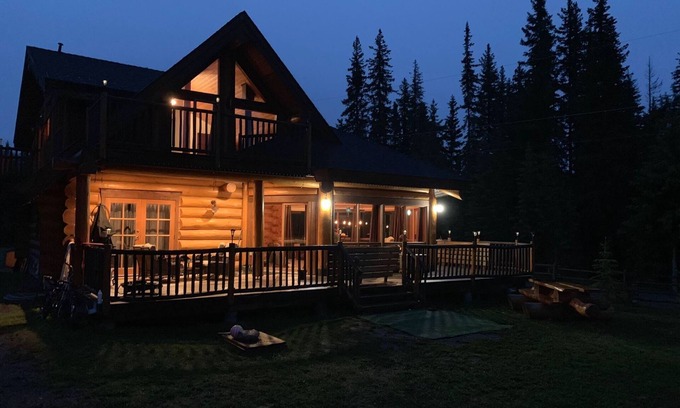 Logan Lake House | Custom built log home surrounded by lakes