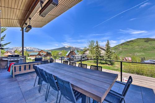 Crested Butte House | Custom Mt Crested Butte Home Walk to the Lifts!