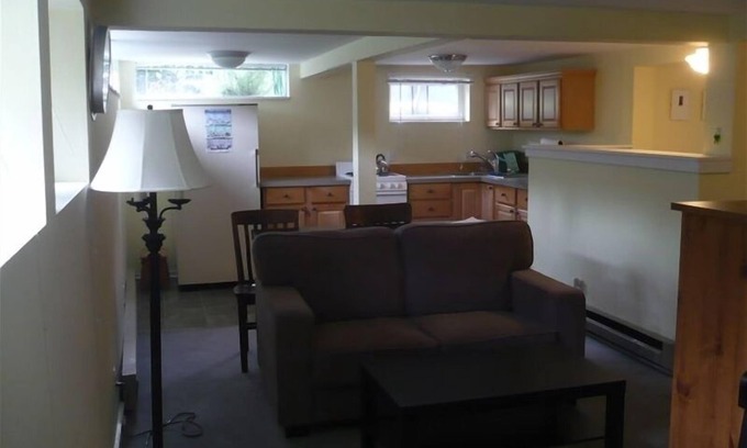 Minor Apartment | Cute Efficiency Studio 2 Miles to Downtown Seattle