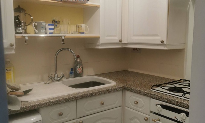 Stourport-on-Severn Apartment | Cute, private self contained 1 bedroom annex in desirable area.