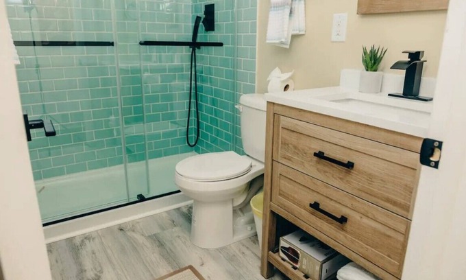 Water Hill Apartment | Cute Retreat in wonderful Ann Arbor, walkable to Downtown