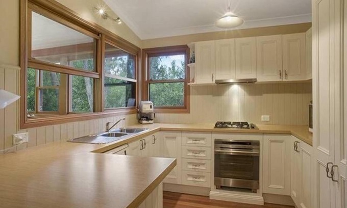 Leura House | Cypress Mews - relax and enjoy