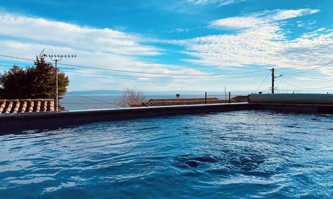 Istres Apartment | Dépendance Avec Jacuzzi, vue Panoramique sur Lanse du Ranquet et Plage à Pied !
