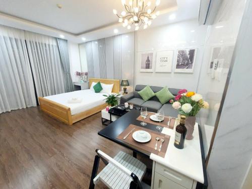 Trung Hoa Nhan Chinh Apartment | D'Capitale Studio Luxury Apt #Jerry's House
